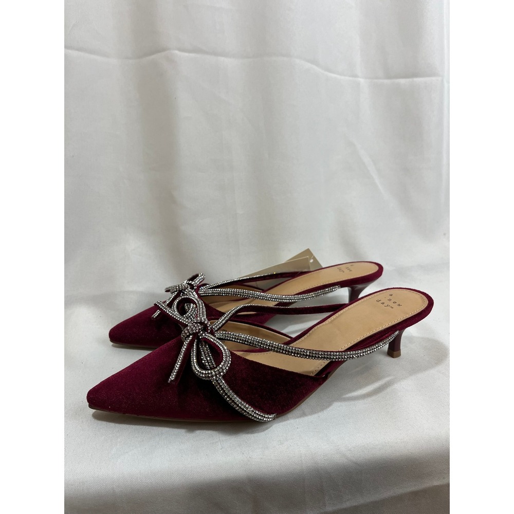 A New Day Womens Burgundy Velvet Rhinestone Bow Kitten Heel Mules Size 10 NEW